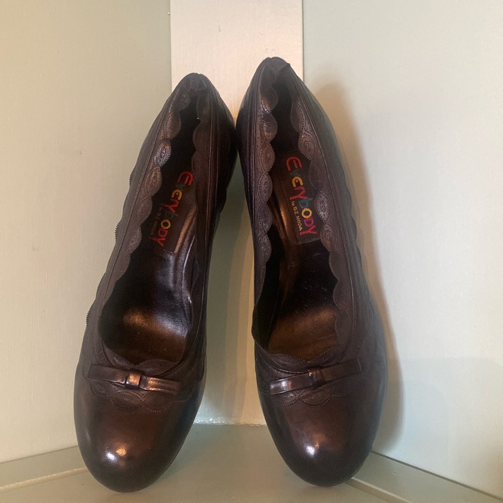 EVERYBODY by BZ MODA WOMENS MIRO RETRO PUMP